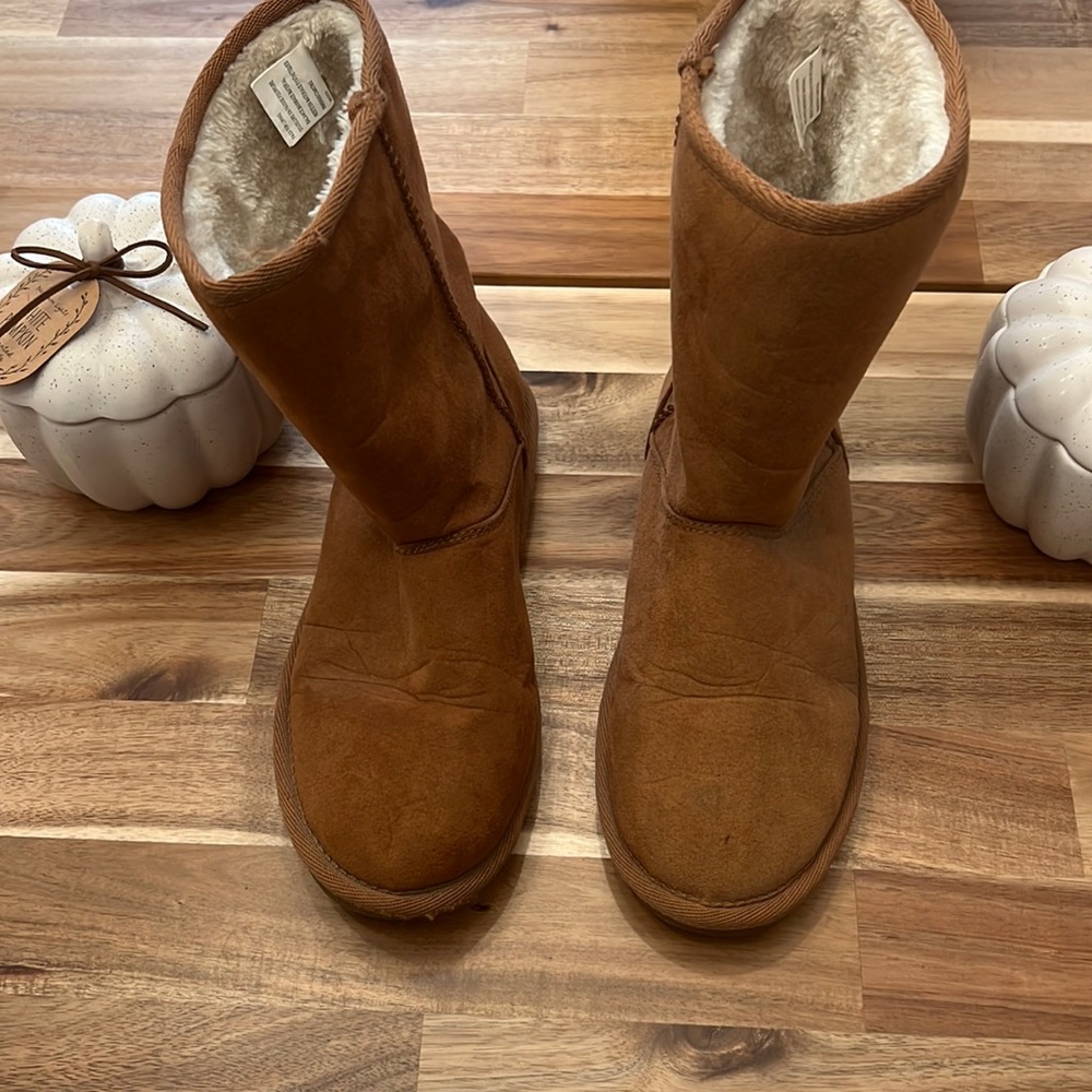 Harper Canyon big girls’‎ size 4 tan cozy boots